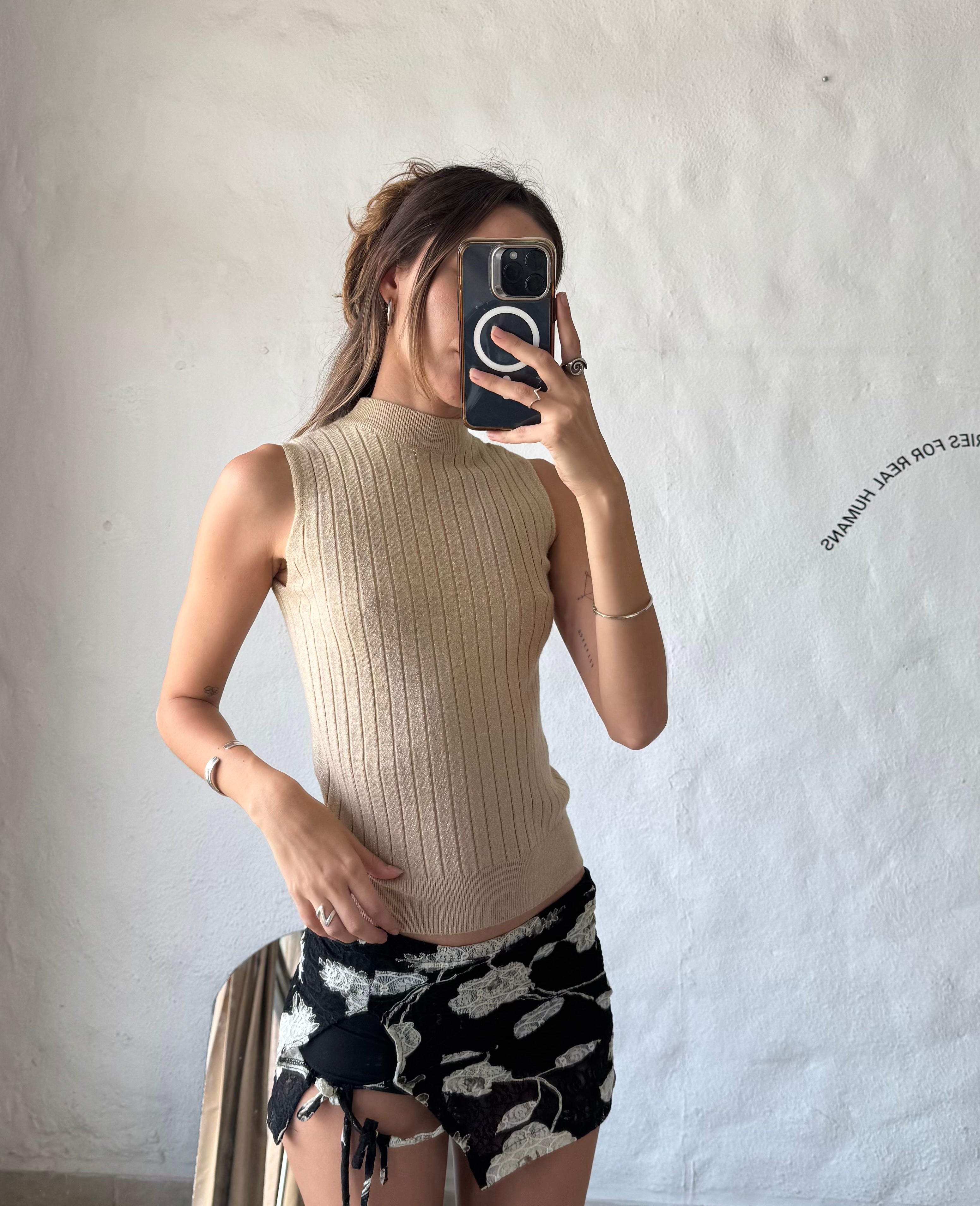 Sandy turtleneck