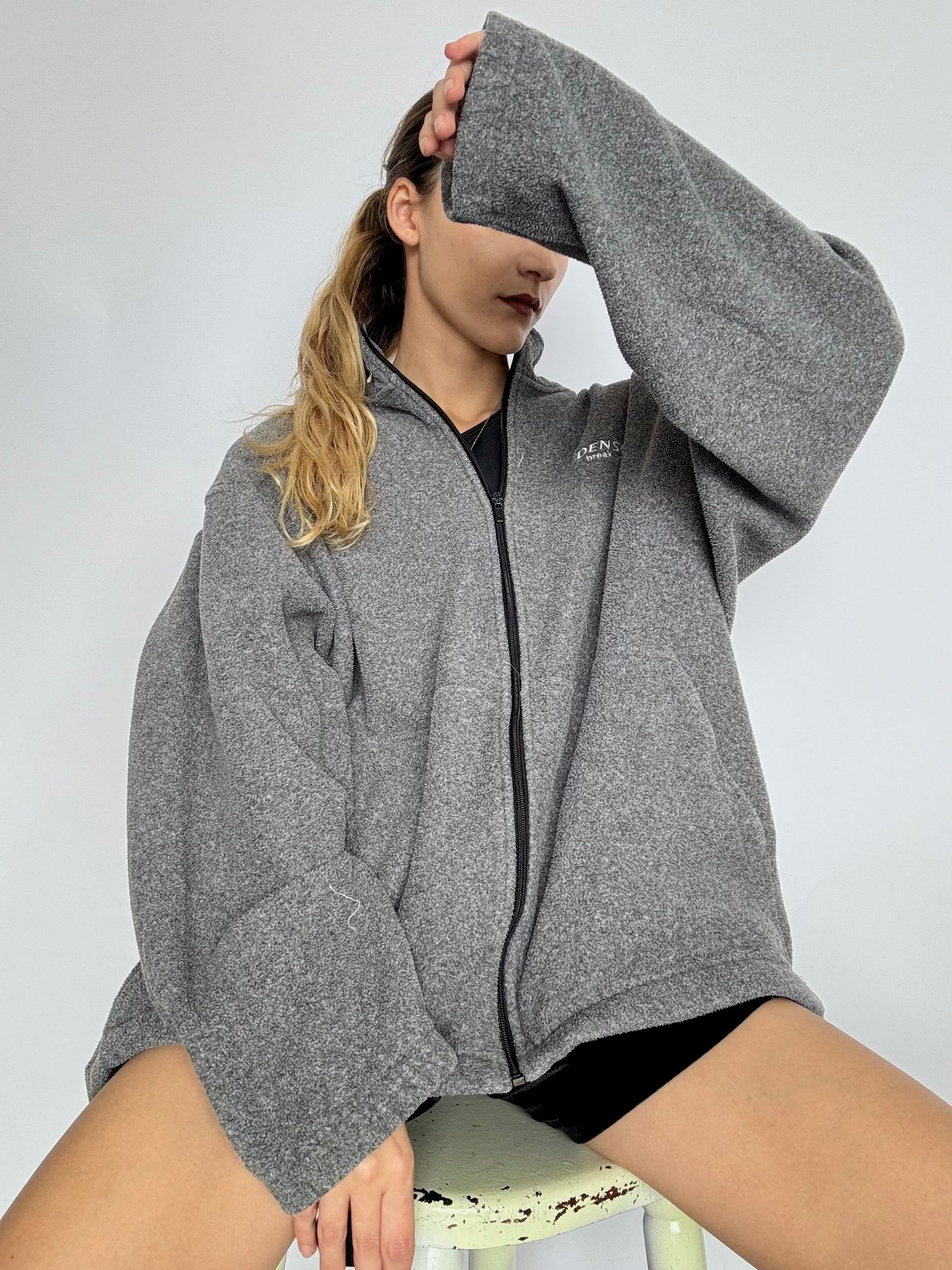 Sweater gray