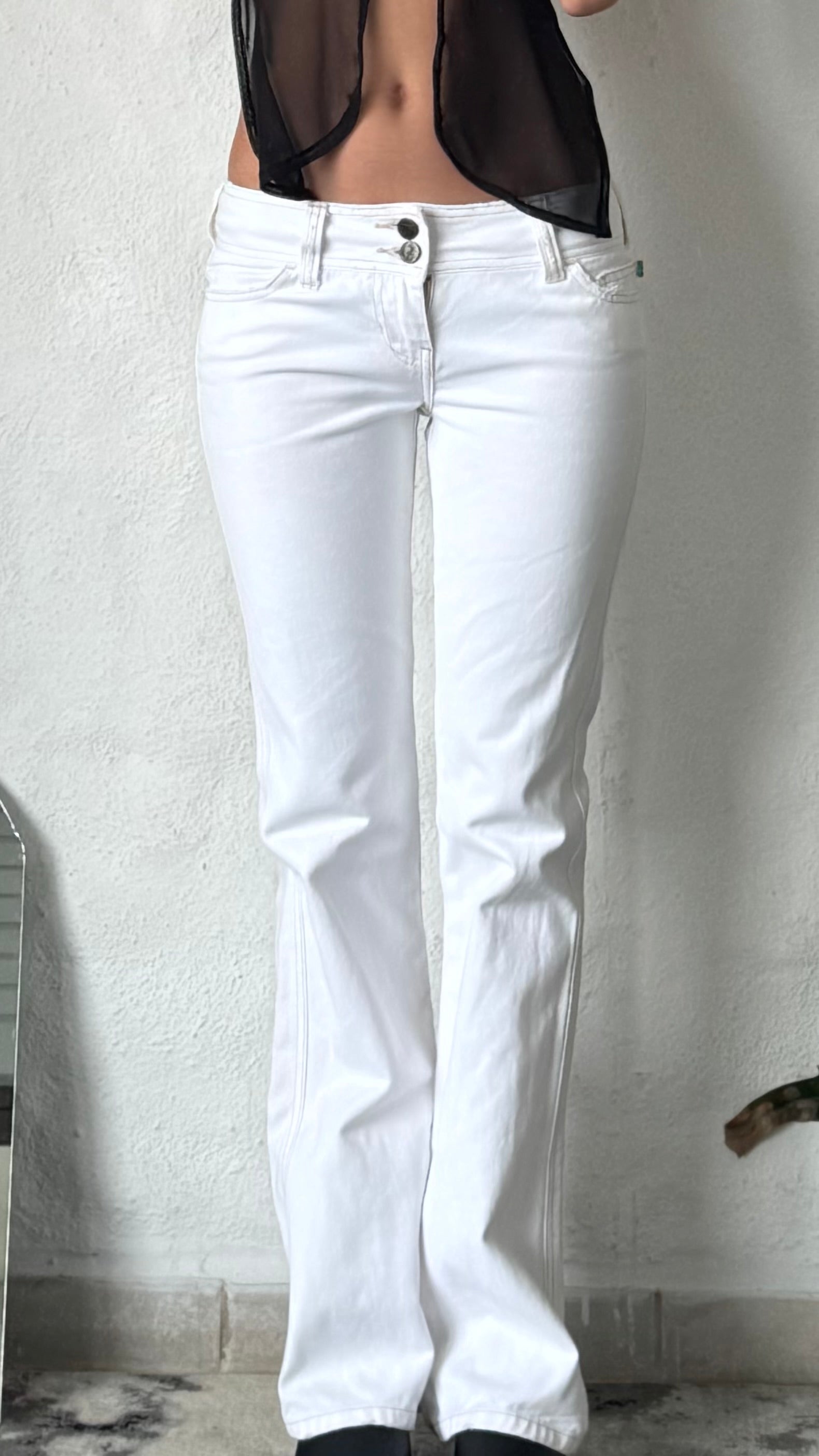 White low rise