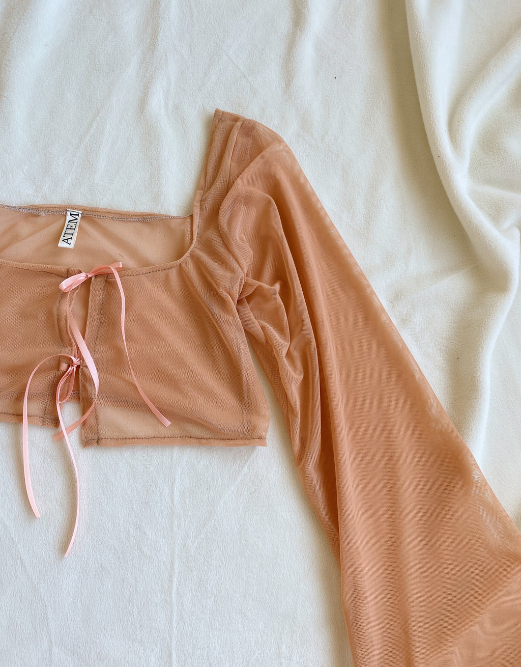 Naked top peach