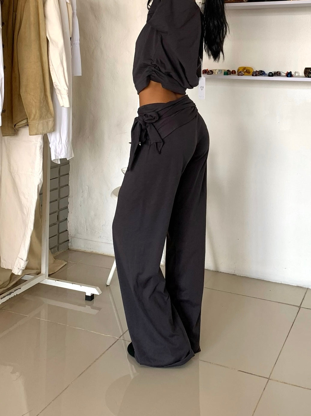 Ave Pant Dark Grey